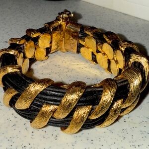 Vintage Signed RRD Ron Rizzo Statement Gold Tone Woven Black Bracelet Fabulous 7
